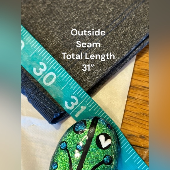 Avia Active Colorblock Performance Capri Leggings Large 12/14 Exercise Pants - Picture 16 of 16